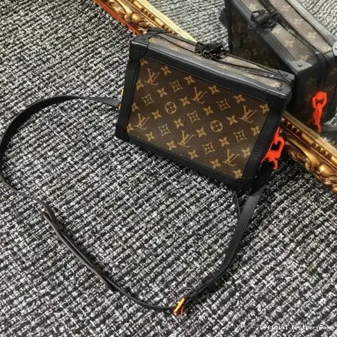 Official Brother Sam 19T1L0351 LV Bags 0731